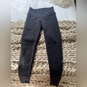 ALO yoga  7/8 High-Waist Airbrush Legging